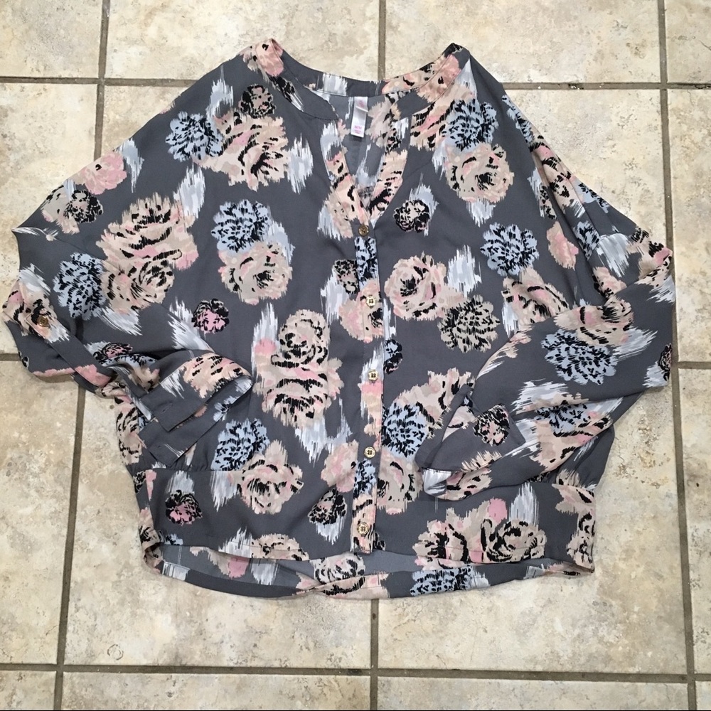 🎉FINAL PRICE 🎉 Xhilaration floral print shirt